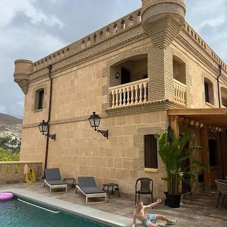 Castillo Mary Sol 3*