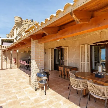 Aparthotel Castillo Coveta 4*