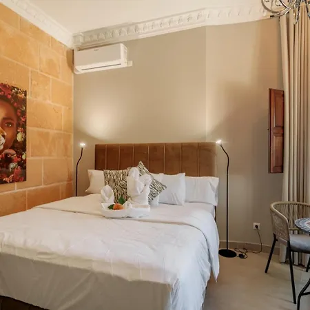 Castillo Coveta Aparthotel