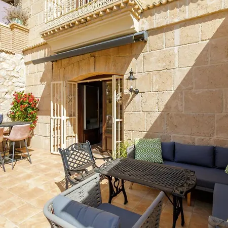 Aparthotel Castillo Coveta 4*