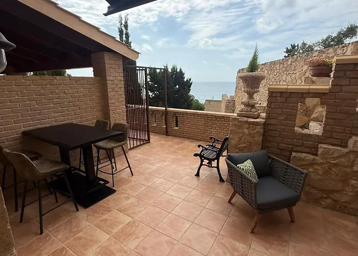 Castillo Mary Sol 3*